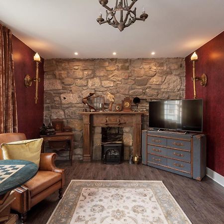 Canongate Luxury Homestay Edinburgh Exterior foto
