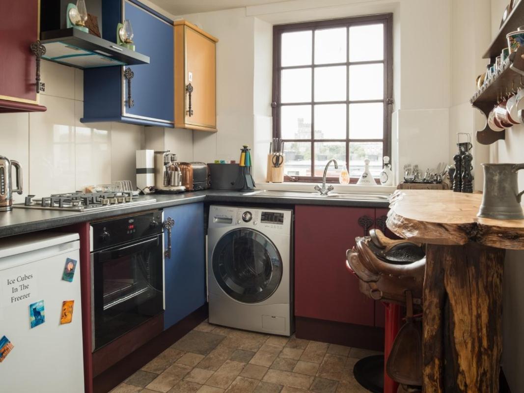 Canongate Luxury Homestay Edinburgh Exterior foto