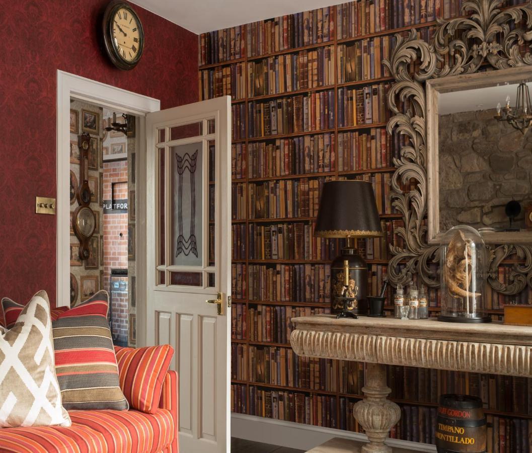 Canongate Luxury Homestay Edinburgh Exterior foto