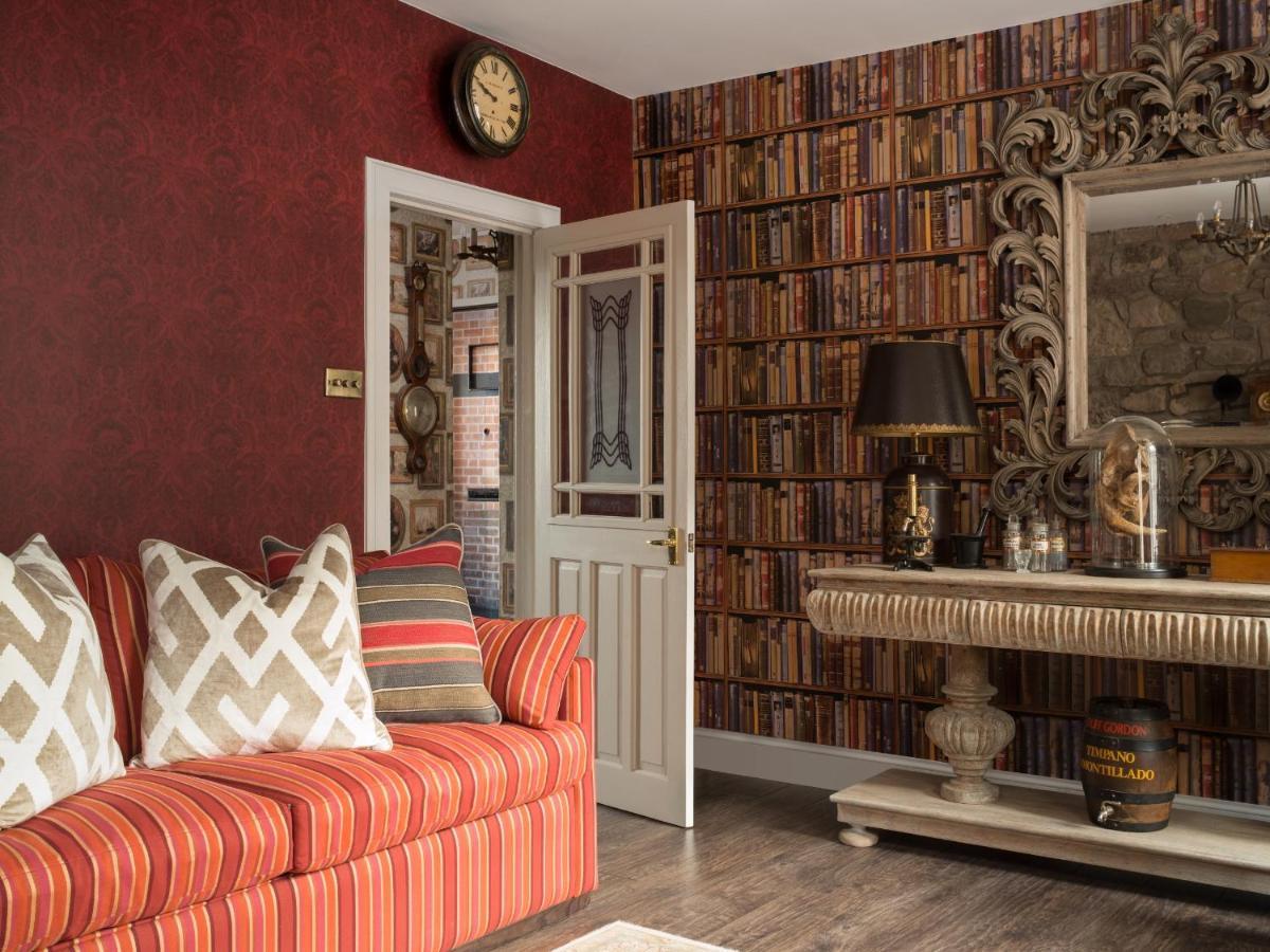 Canongate Luxury Homestay Edinburgh Exterior foto
