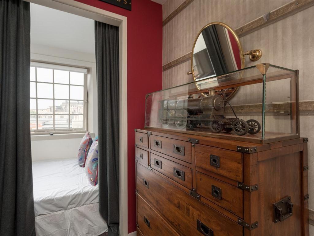 Canongate Luxury Homestay Edinburgh Exterior foto
