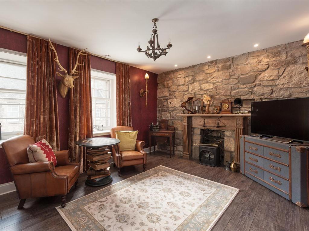 Canongate Luxury Homestay Edinburgh Exterior foto